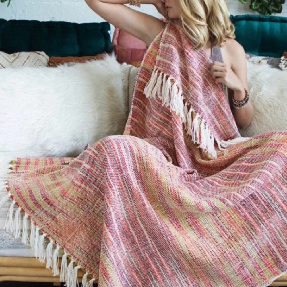 All Seasons Premium Woven Throw